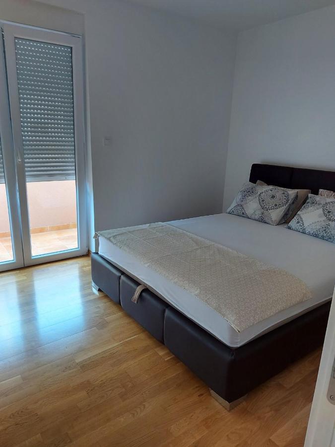 Marija Apartment Игало Екстериор снимка